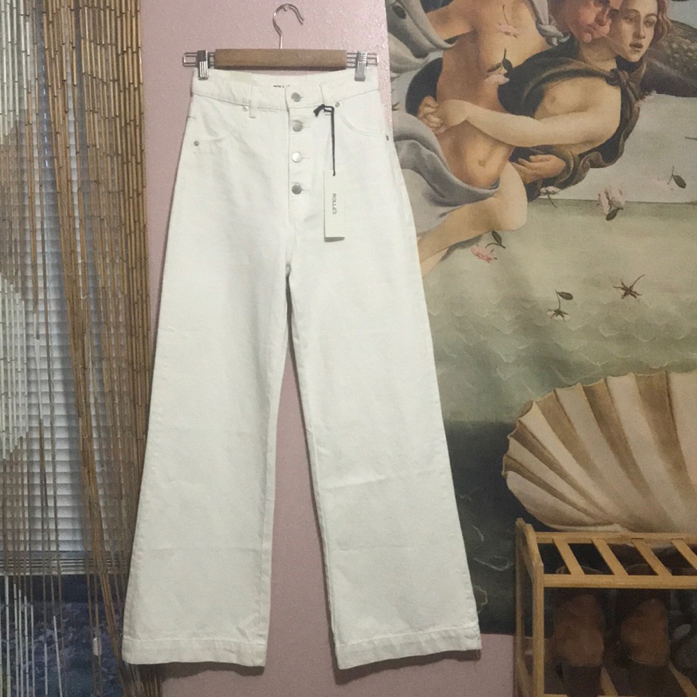 Rolla’s white wide legs jeans